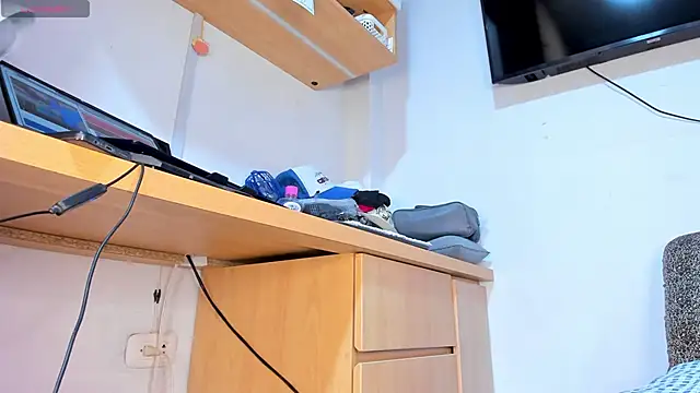 Snapshot of MikeMiller2 chatting on September 2025 06:18:01 AM MikeMiller2 online show from September 2025 06:18:01 AM