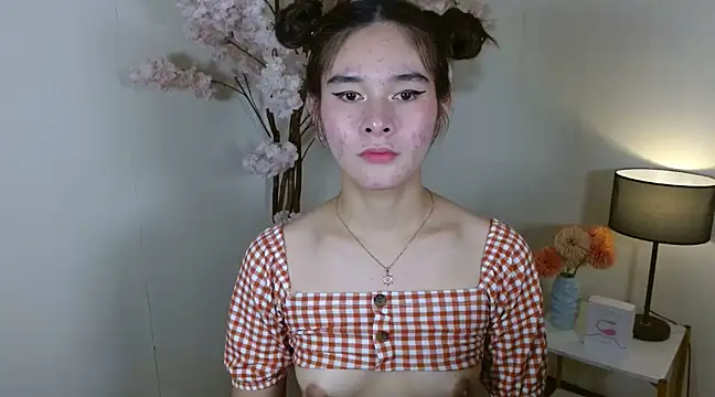 Snapshot of Mimi_Cums chatting on February 2025 04:35:02 PM Mimi Cums online show from February 2025 04:35:02 PM