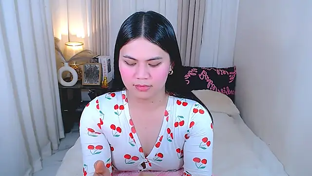 Snapshot of Mimi_Cums chatting on October 2025 09:42:01 PM Mimi Cums online show from October 2025 09:42:01 PM