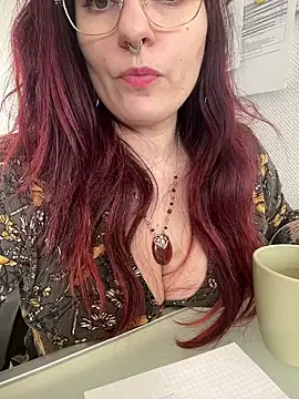 Snapshot of LunaMoongirl chatting on February 2025 12:36:02 PM LunaMoongirl online show from February 2025 12:36:02 PM