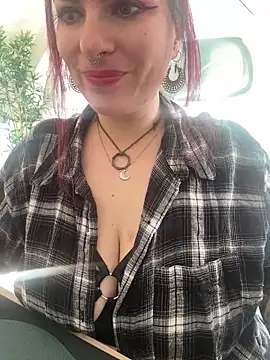 Snapshot of LunaMoongirl chatting on October 2025 10:10:02 AM LunaMoongirl online show from October 2025 10:10:02 AM