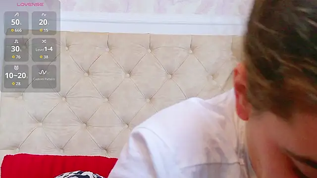 KarinaNoir online show from September 2025 03:09:02 AM