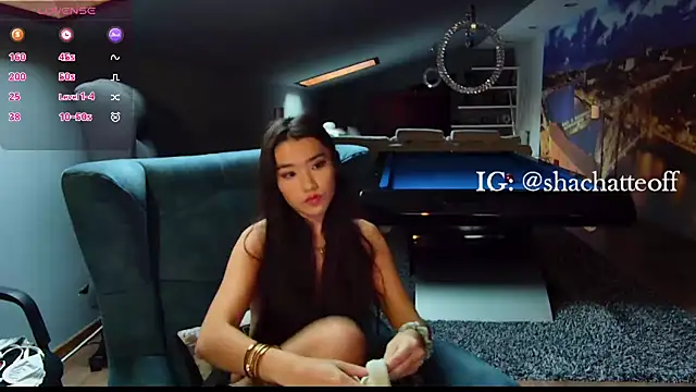 Snapshot of shachatteof chatting on October 2025 08:39:01 AM shachatteof online show from October 2025 08:39:01 AM