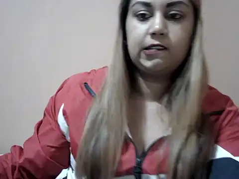 Snapshot of bellachow10 chatting on December 2025 07:53:02 PM bellachow10 online show from December 2025 07:53:02 PM