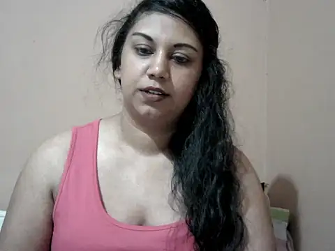 Snapshot of bellachow10 chatting on January 2026 07:34:01 PM bellachow10 online show from January 2026 07:34:01 PM