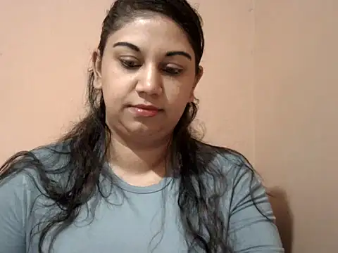 bellachow10 online show from May 2026 05:49:01 AM
