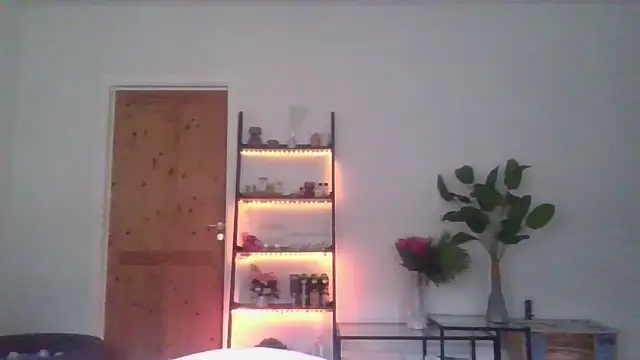 NaughtyRapunzel7 online show from December 2024 12:18:02 PM