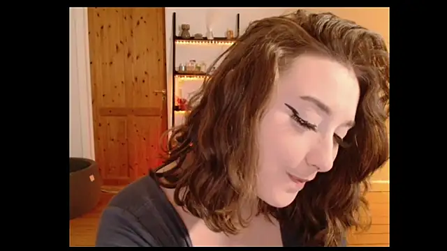 NaughtyRapunzel7 online show from December 2024 10:23:02 PM