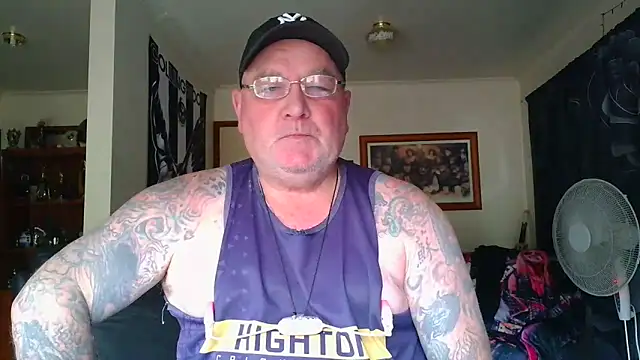 Snapshot of HOTANAL chatting on March 2026 05:11:01 AM HOTANAL online show from March 2026 05:11:01 AM