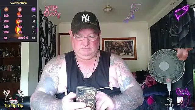 Snapshot of HOTANAL chatting on April 2026 01:25:01 AM HOTANAL online show from April 2026 01:25:01 AM