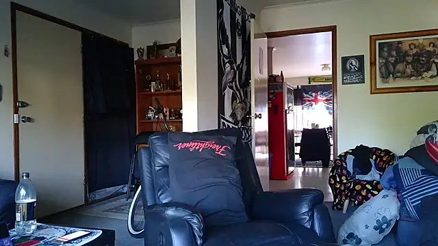 Snapshot of HOTANAL chatting on April 2026 11:42:01 PM HOTANAL online show from April 2026 11:42:01 PM