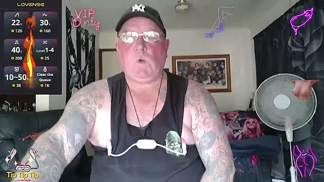 Snapshot of HOTANAL chatting on April 2026 03:11:02 AM HOTANAL online show from April 2026 03:11:02 AM