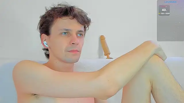 Snapshot of Jasper_Sun chatting on January 2025 09:45:01 PM Jasper Sun online show from January 2025 09:45:01 PM