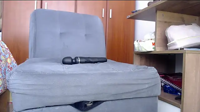 Juls winter  online show from March 2025 04:18:01 PM