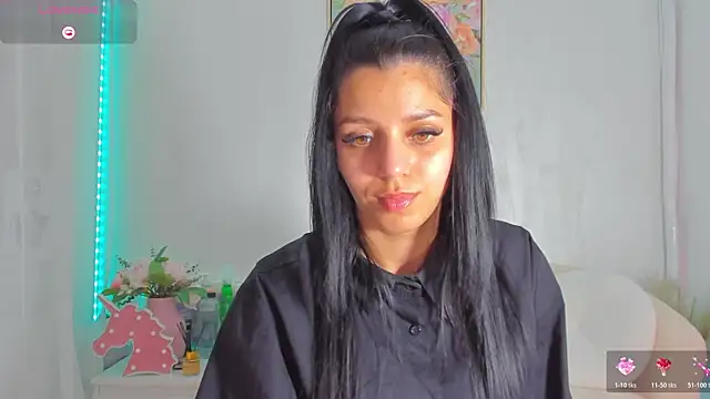 Sarabecker online show from May 2026 03:49:01 PM
