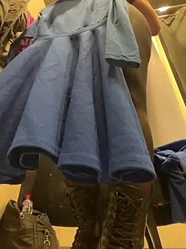 Snapshot of CrazzyChicks chatting on March 2025 08:43:01 AM CrazzyChicks online show from March 2025 08:43:01 AM