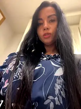 Snapshot of CrazzyChicks chatting on September 2025 07:13:02 AM CrazzyChicks online show from September 2025 07:13:02 AM