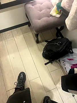 Snapshot of CrazzyChicks chatting on October 2025 09:44:01 AM CrazzyChicks online show from October 2025 09:44:01 AM