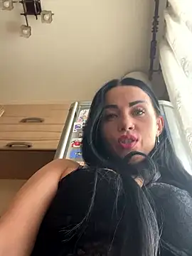 Snapshot of CrazzyChicks chatting on February 2026 06:26:01 AM CrazzyChicks online show from February 2026 06:26:01 AM