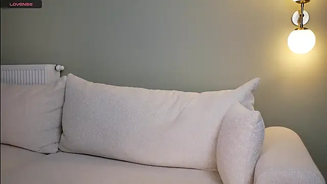 Snapshot of minimolly chatting on February 2026 07:07:01 PM minimolly online show from February 2026 07:07:01 PM