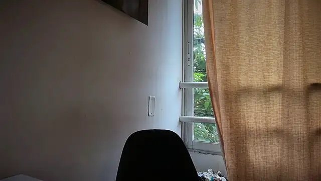 romeolovedark online show from April 2026 12:11:02 PM