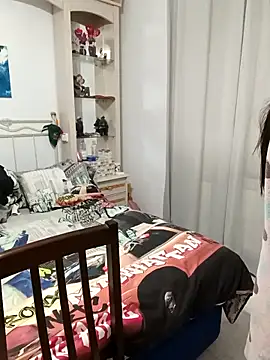 Snapshot of laura_dirtyhot chatting on December 2025 07:37:01 AM laura dirtyhot online show from December 2025 07:37:01 AM