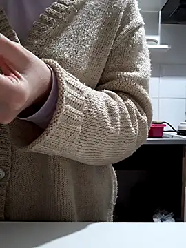 Moi Lina online show from November 2025 01:17:02 PM