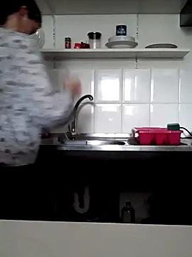 Moi Lina online show from April 2026 01:38:02 PM