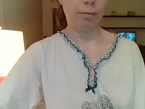 Moi Lina online show from June 2026 12:02:04 AM