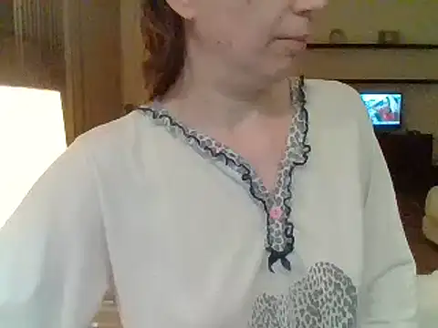 Moi Lina online show from June 2026 10:07:01 PM