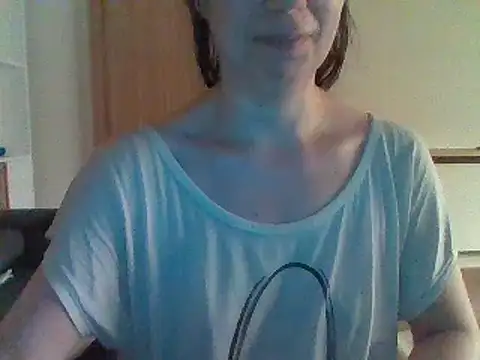 Moi Lina online show from August 2026 10:41:02 PM