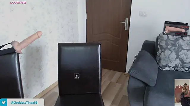 Snapshot of Goddess_Tina chatting on November 2025 08:46:02 AM Goddess Tina online show from November 2025 08:46:02 AM