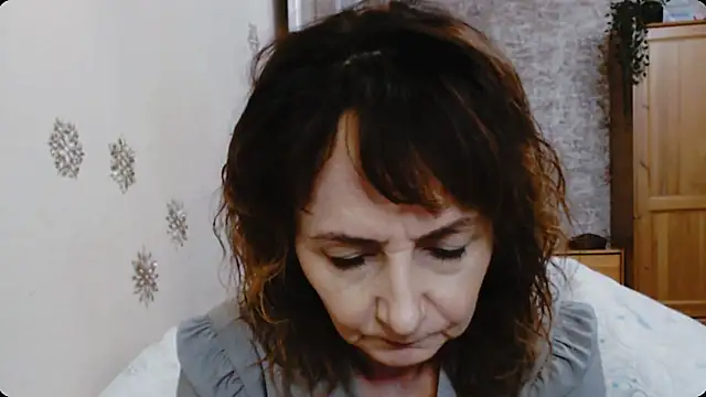 Snapshot of AnnieEltgant chatting on November 2025 08:14:01 AM AnnieEltgant online show from November 2025 08:14:01 AM