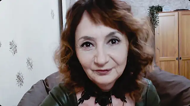 Snapshot of AnnieEltgant chatting on December 2025 06:19:02 AM AnnieEltgant online show from December 2025 06:19:02 AM