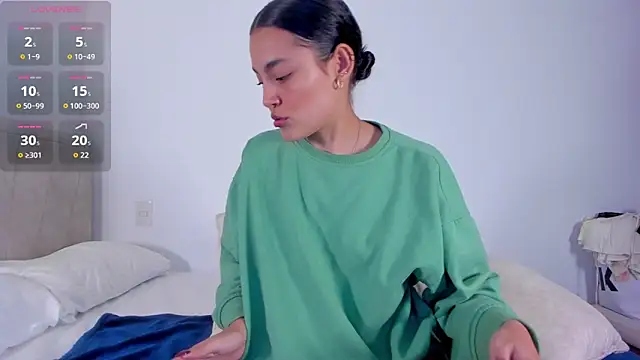 TIFFANYRUSSO online show from November 2025 04:12:02 AM