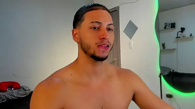 Kris Khalifa69 online show from February 2026 04:03:02 PM