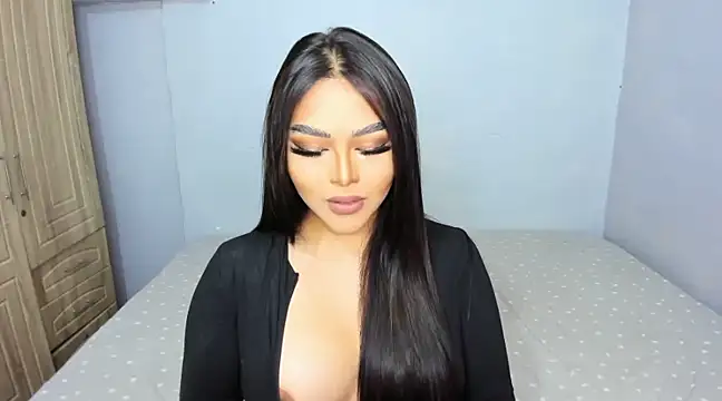 Snapshot of shantal_r0mance chatting on December 2024 02:23:01 AM shantal r0mance online show from December 2024 02:23:01 AM