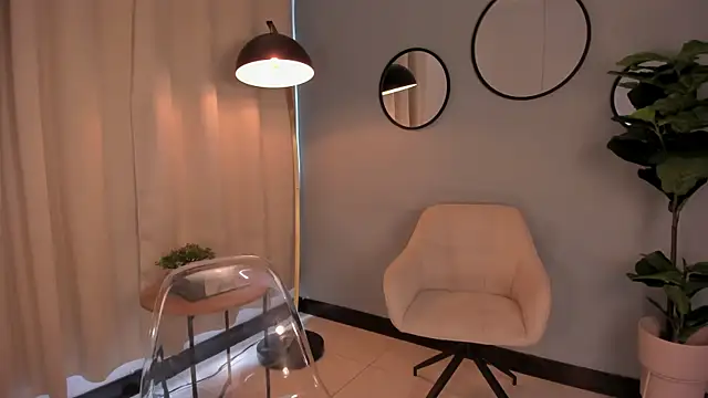 Snapshot of LiaPearce chatting on December 2024 02:30:01 PM LiaPearce online show from December 2024 02:30:01 PM