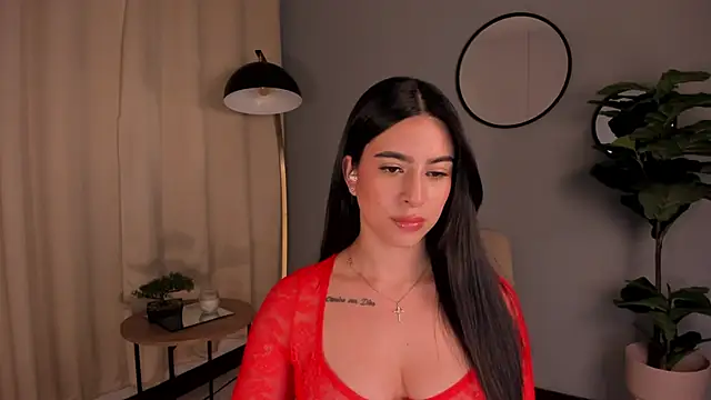 Snapshot of LiaPearce chatting on December 2024 10:45:01 PM LiaPearce online show from December 2024 10:45:01 PM