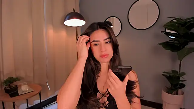 Snapshot of LiaPearce chatting on December 2024 12:54:02 PM LiaPearce online show from December 2024 12:54:02 PM