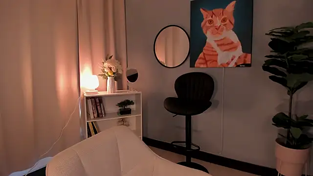 Snapshot of LiaPearce chatting on October 2025 12:06:02 PM LiaPearce online show from October 2025 12:06:02 PM