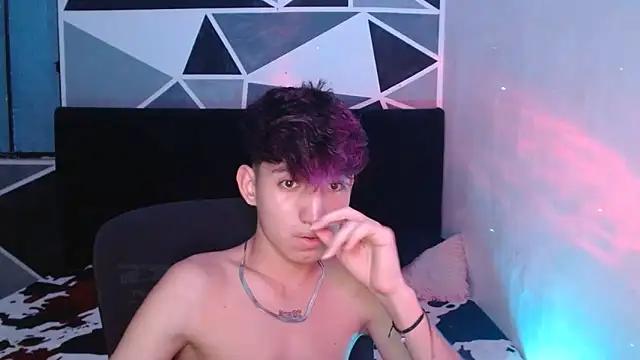 Snapshot of littlextreme chatting on December 2024 06:33:02 AM littlextreme online show from December 2024 06:33:02 AM