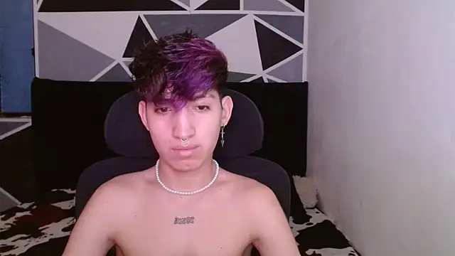 Snapshot of littlextreme chatting on December 2024 07:04:01 AM littlextreme online show from December 2024 07:04:01 AM