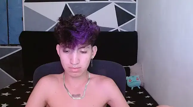 Snapshot of littlextreme chatting on December 2024 07:11:02 AM littlextreme online show from December 2024 07:11:02 AM