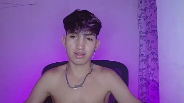 Snapshot of littlextreme chatting on February 2025 03:50:01 AM littlextreme online show from February 2025 03:50:01 AM