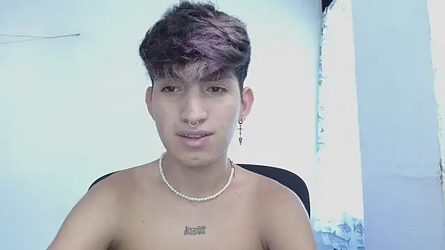 Snapshot of littlextreme chatting on March 2025 12:56:02 PM littlextreme online show from March 2025 12:56:02 PM