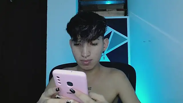 Snapshot of littlextreme chatting on March 2025 01:31:02 AM littlextreme online show from March 2025 01:31:02 AM