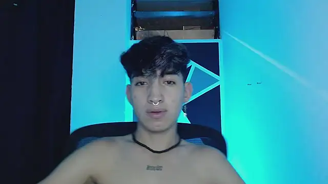 Snapshot of littlextreme chatting on March 2025 04:21:01 AM littlextreme online show from March 2025 04:21:01 AM