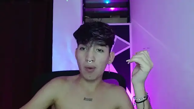 Snapshot of littlextreme chatting on March 2025 07:13:02 AM littlextreme online show from March 2025 07:13:02 AM