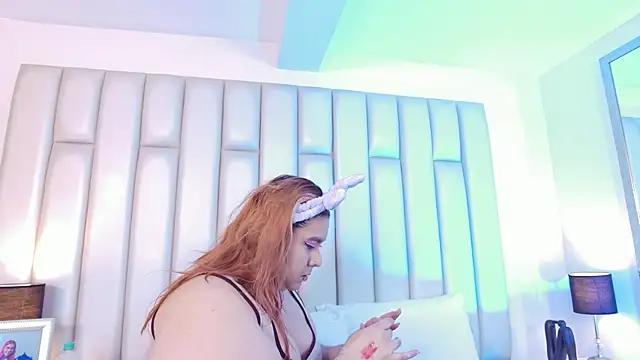 aandreaperez online show from February 2026 12:13:02 PM